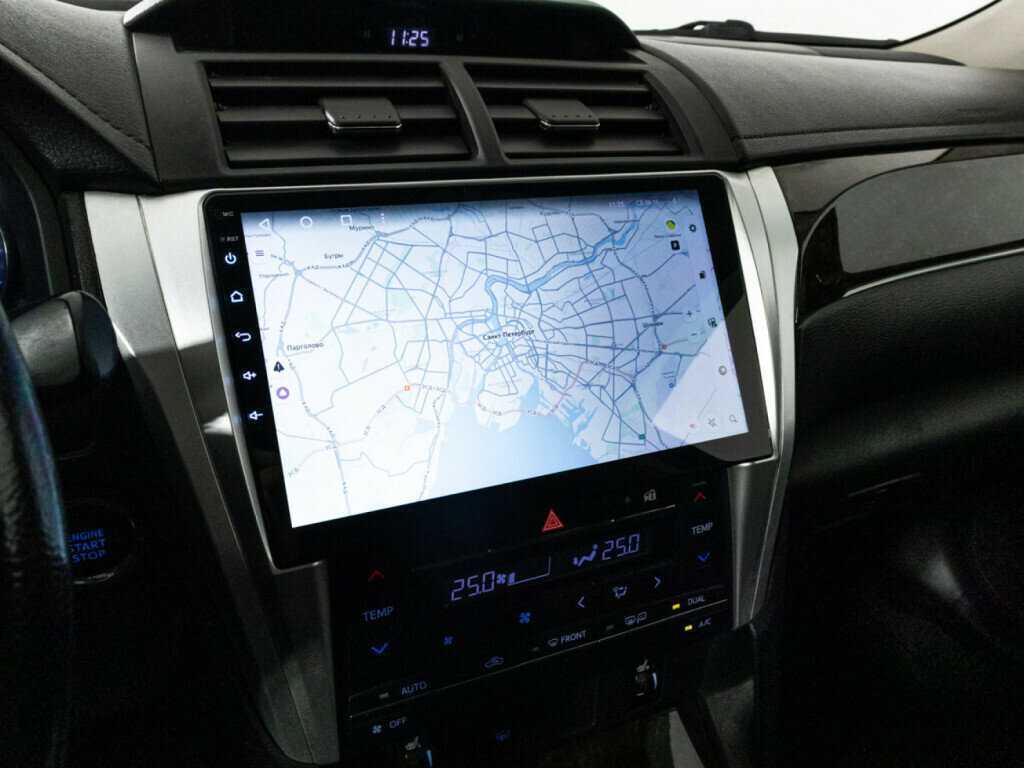 Б/У Тойота Камри 2018 года. Фото: #14