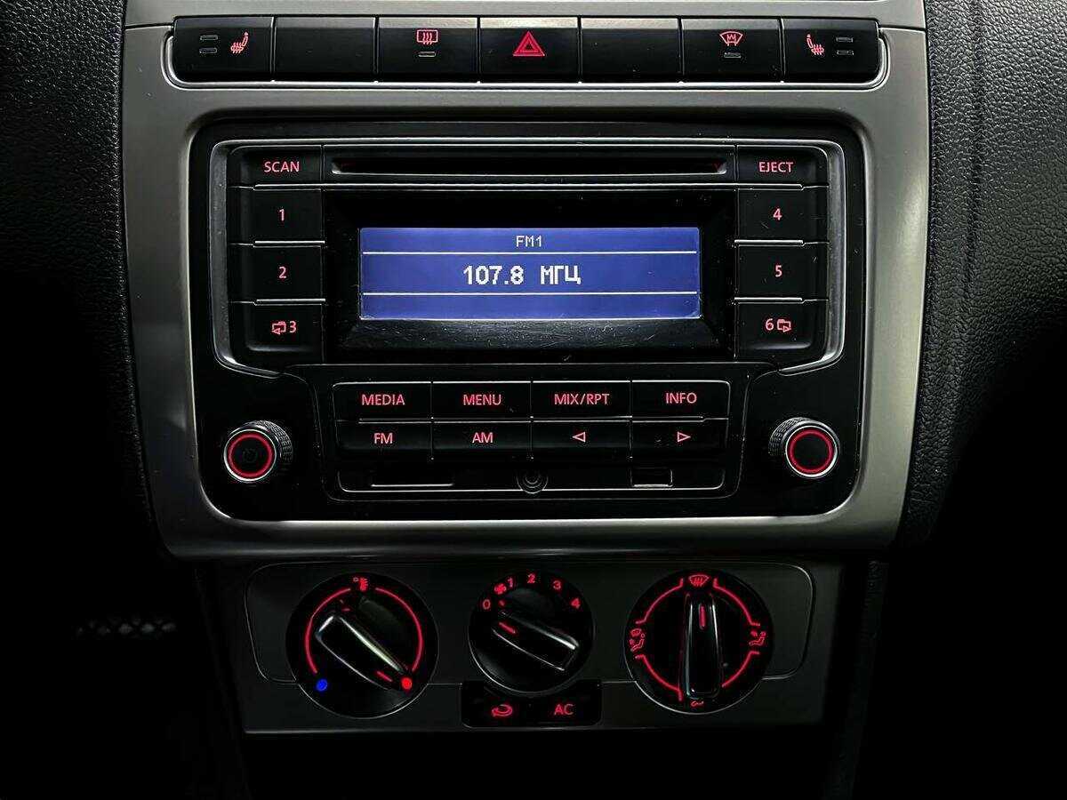 Б/У Фольксваген Поло 2013 года. Фото: #14