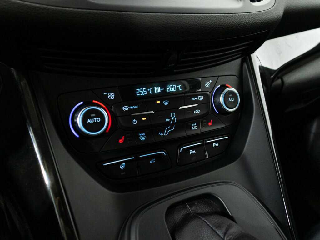 Б/У Форд Куга 2017 года. Фото: #17