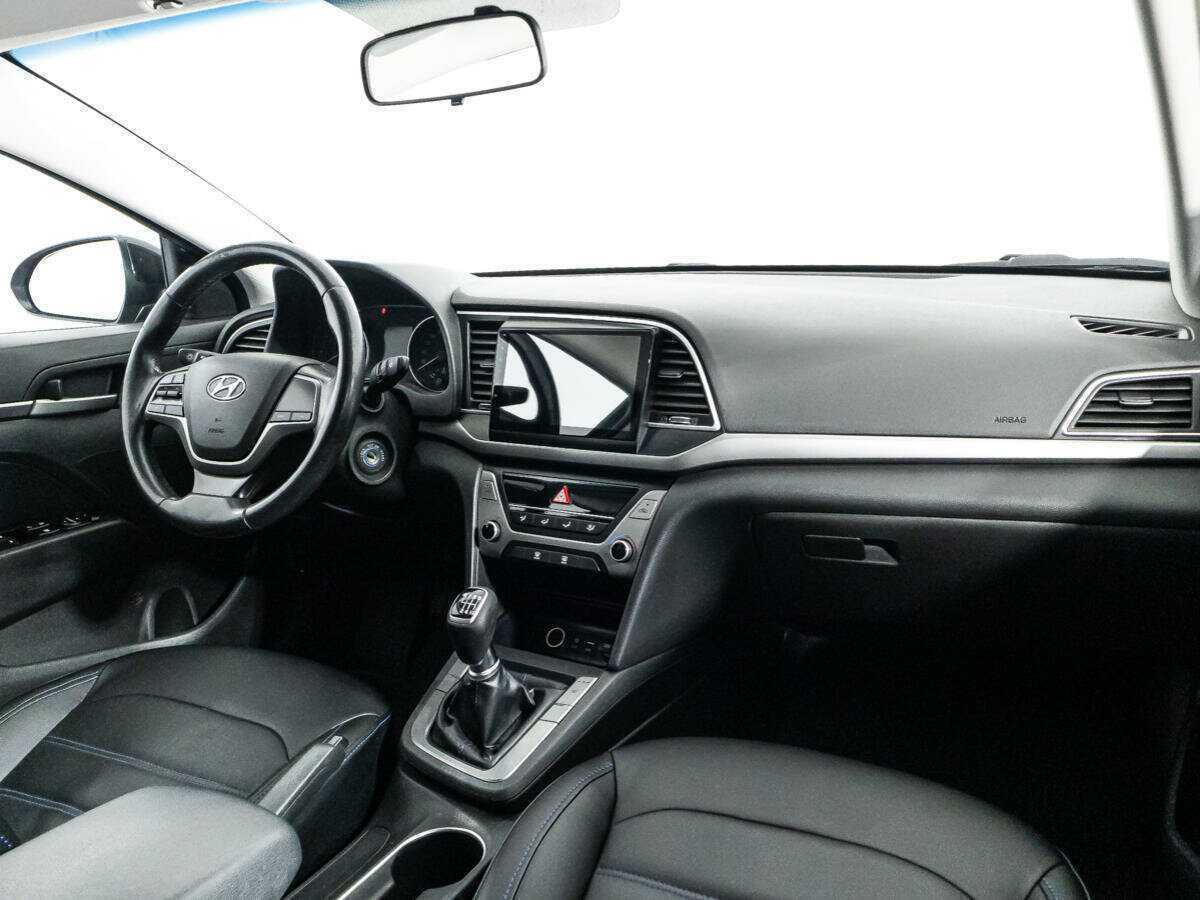 Б/У Хендай Елантра 2017 года. Фото: #8