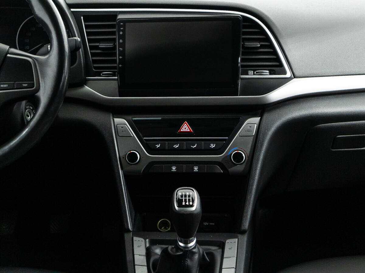 Б/У Хендай Елантра 2017 года. Фото: #13