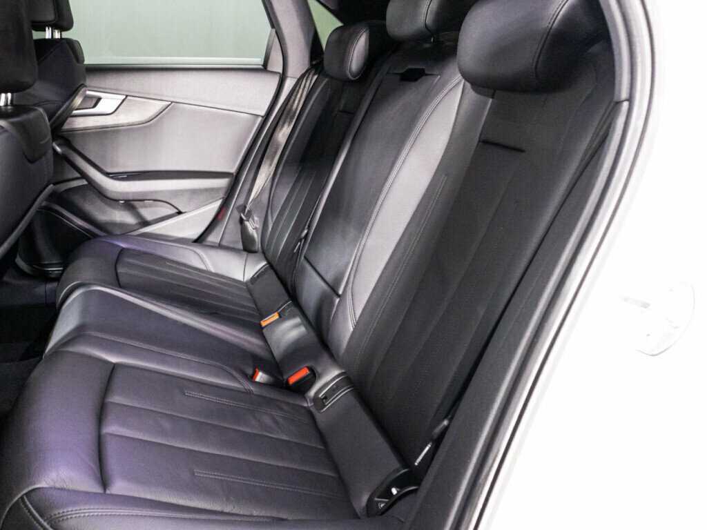 Б/У Ауди А4 2017 года. Фото: #9