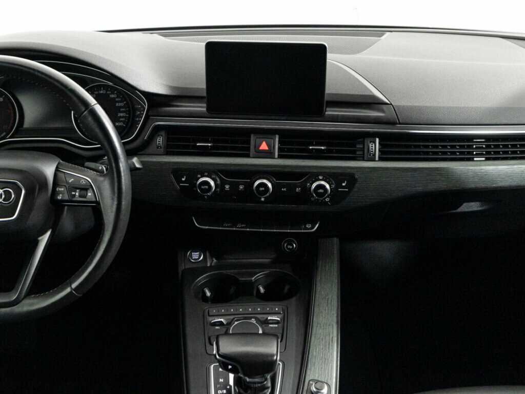 Б/У Ауди А4 2017 года. Фото: #13