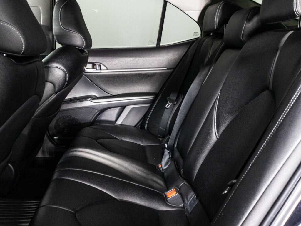 Б/У Тойота Камри 2021 года. Фото: #8