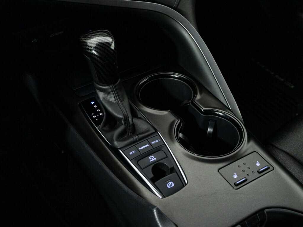 Б/У Тойота Камри 2021 года. Фото: #14