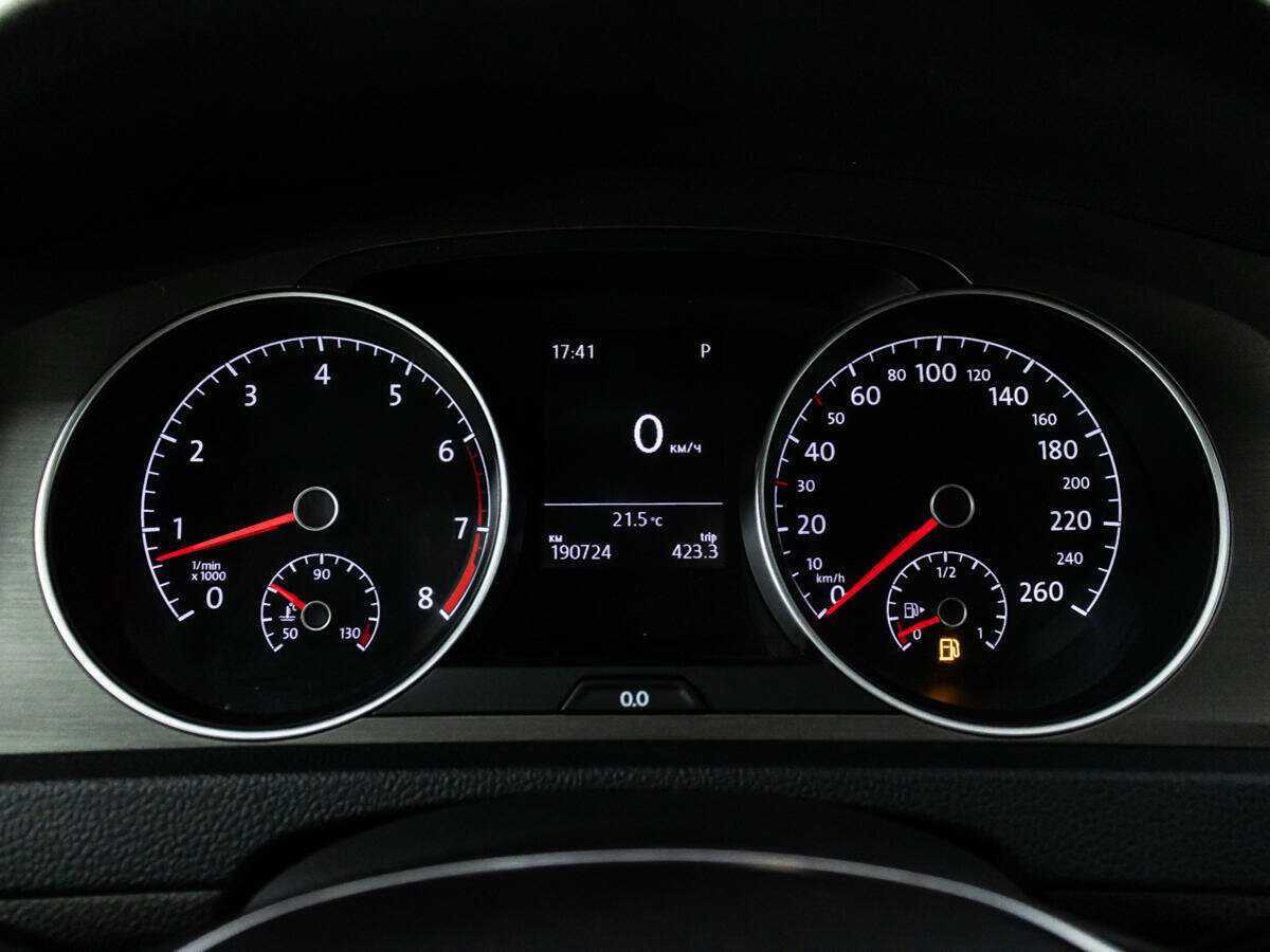 Б/У Фольксваген Гольф 2012 года. Фото: #11