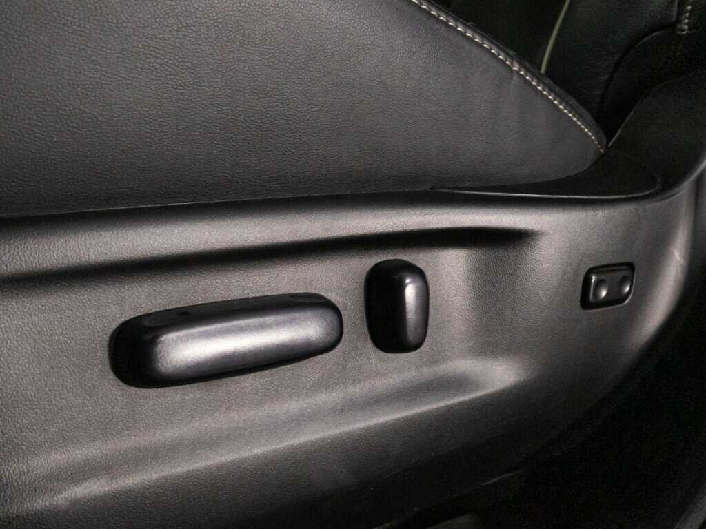 Б/У Тойота Венза 2014 года. Фото: #16