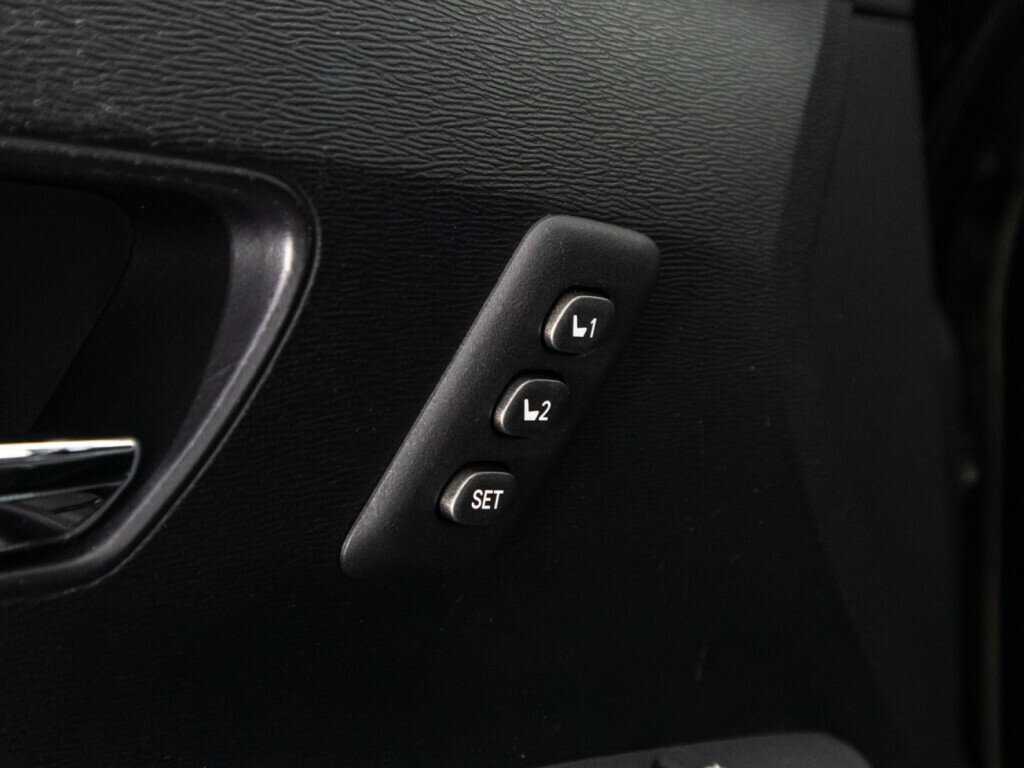 Б/У Тойота Венза 2014 года. Фото: #17