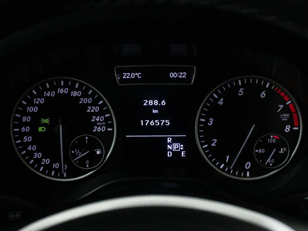 Б/У Мерседес-Бенц А-Класс 2015 года. Фото: #11