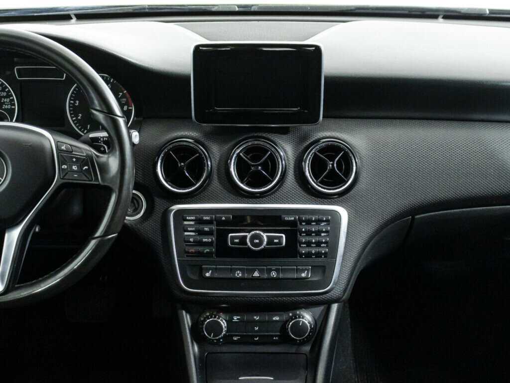 Б/У Мерседес-Бенц А-Класс 2015 года. Фото: #13