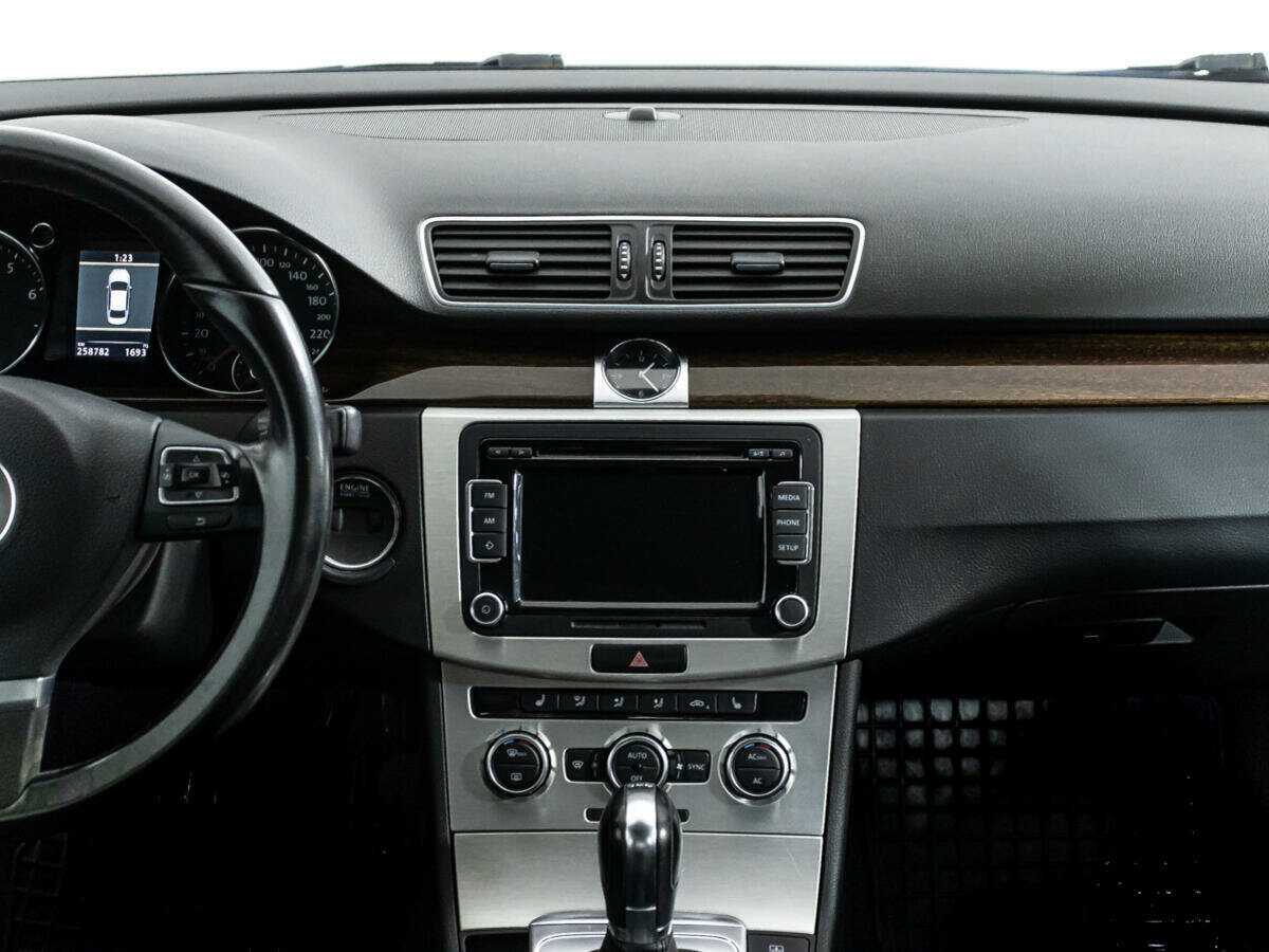 Б/У Фольксваген Пассат 2012 года. Фото: #13