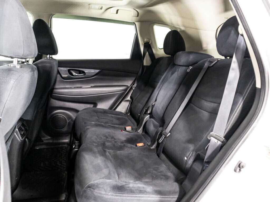 Б/У Ниссан Икс-Трейл 2015 года. Фото: #9