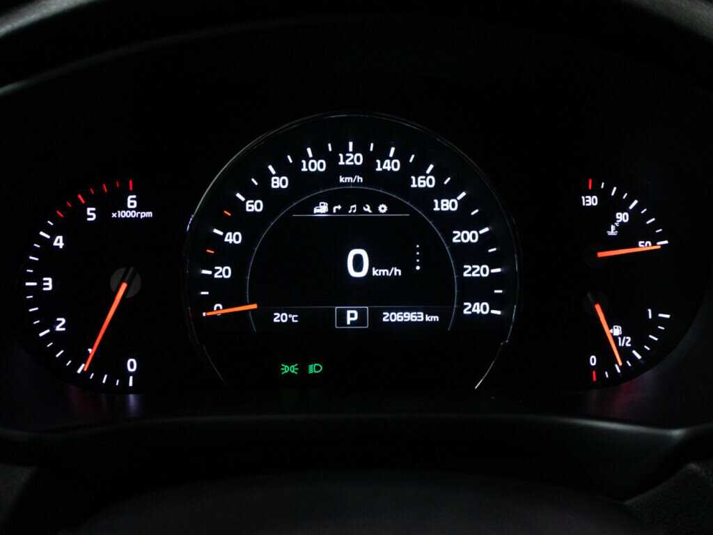 Б/У Киа Соренто 2016 года. Фото: #11