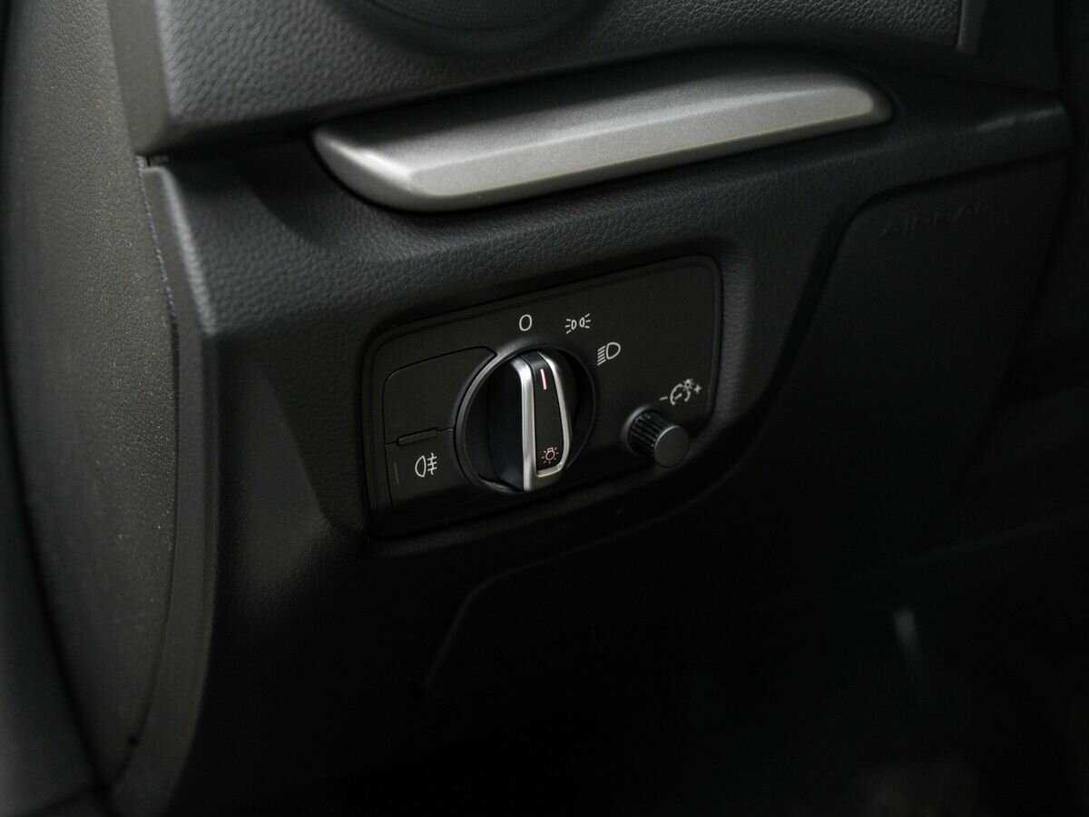 Б/У Ауди А3 2013 года. Фото: #17