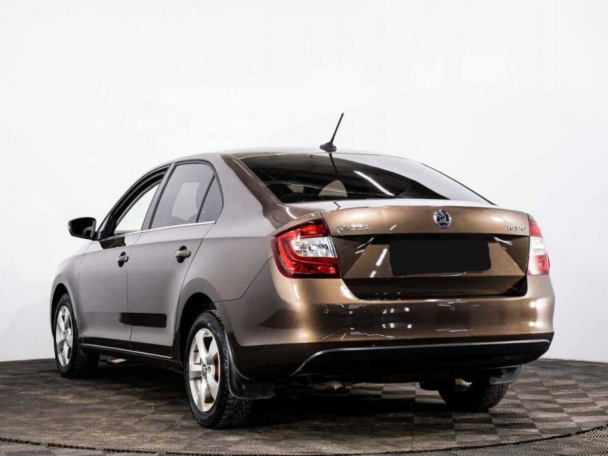 Б/У Шкода Рапид 2018 года. Фото: #3