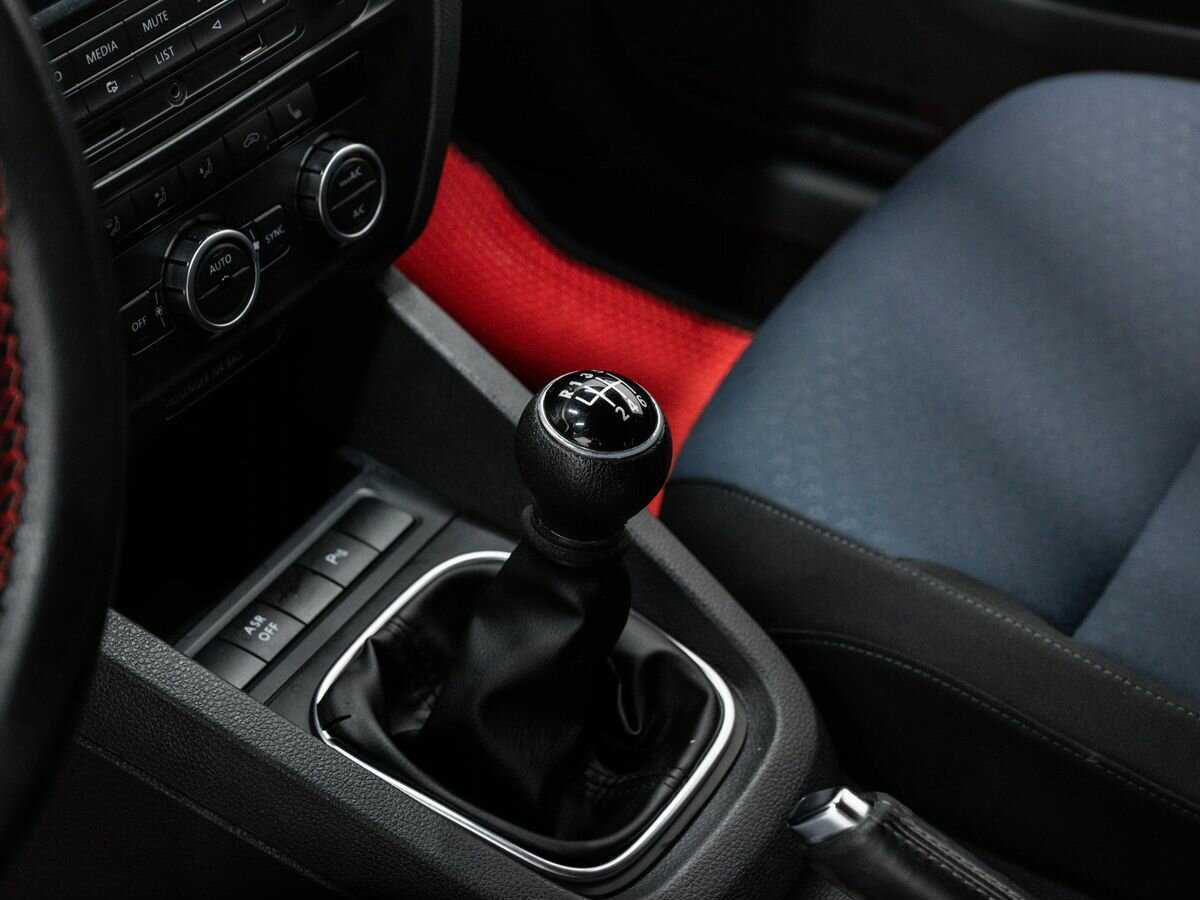 Б/У Фольксваген Джетта 2013 года. Фото: #16