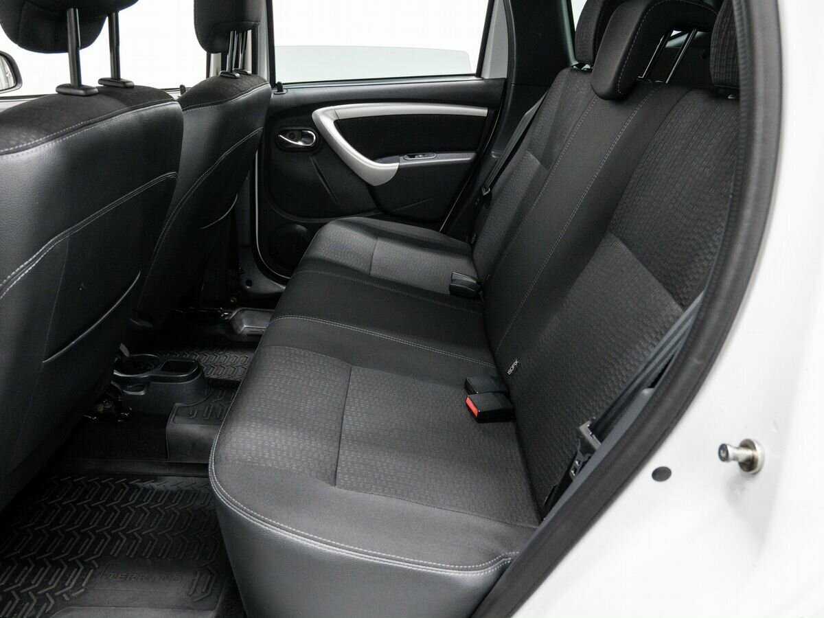 Б/У Ниссан Террано 2015 года. Фото: #12