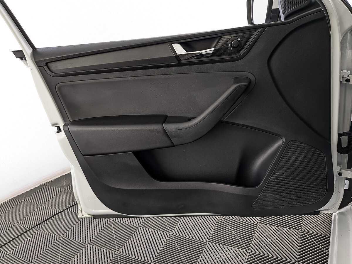 Б/У Шкода Рапид 2019 года. Фото: #16