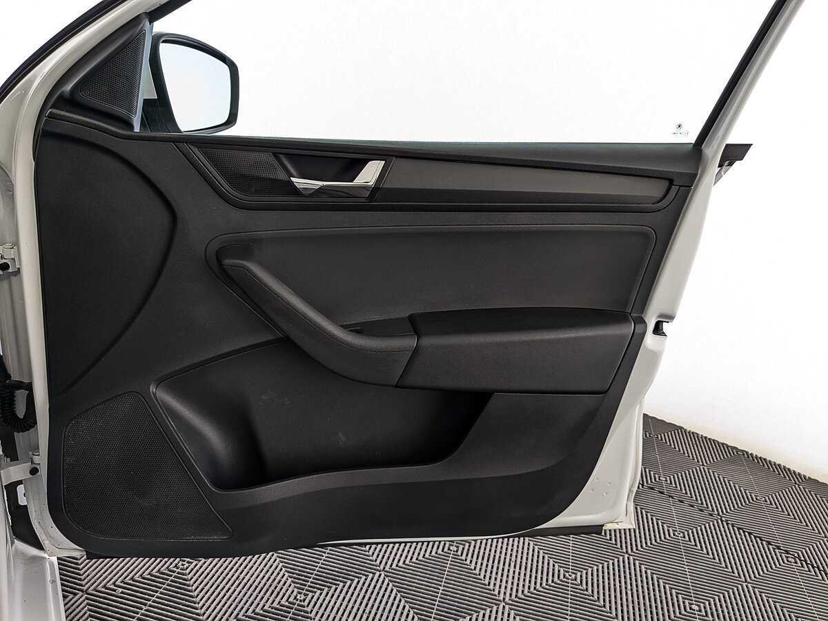 Б/У Шкода Рапид 2019 года. Фото: #21