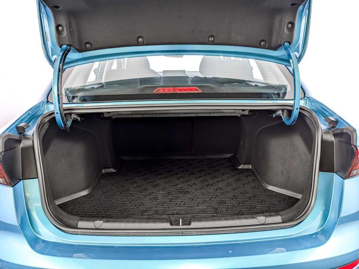 Б/У Джили Эмгранд 2023 года. Фото: #9