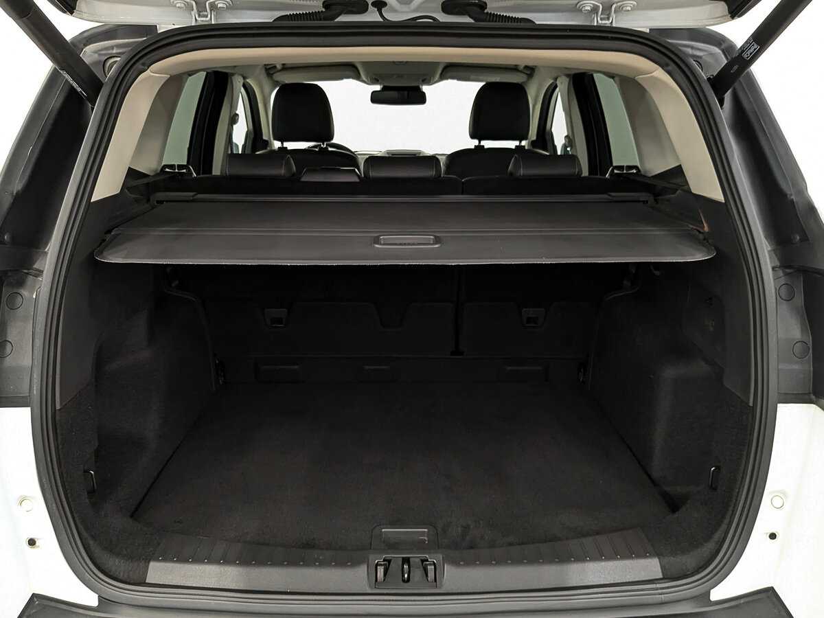 Б/У Форд Куга 2016 года. Фото: #9