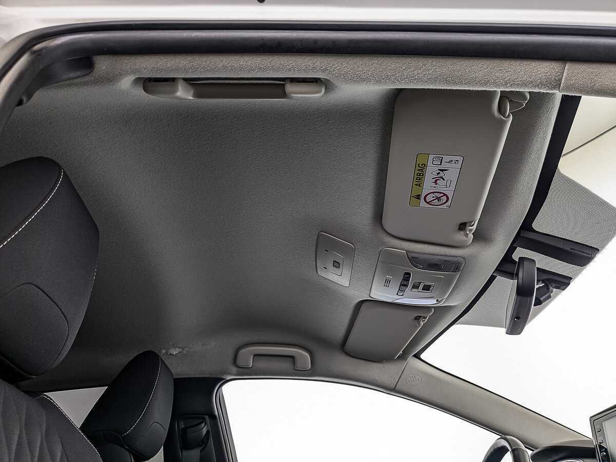 Б/У Тойота Королла 2019 года. Фото: #19