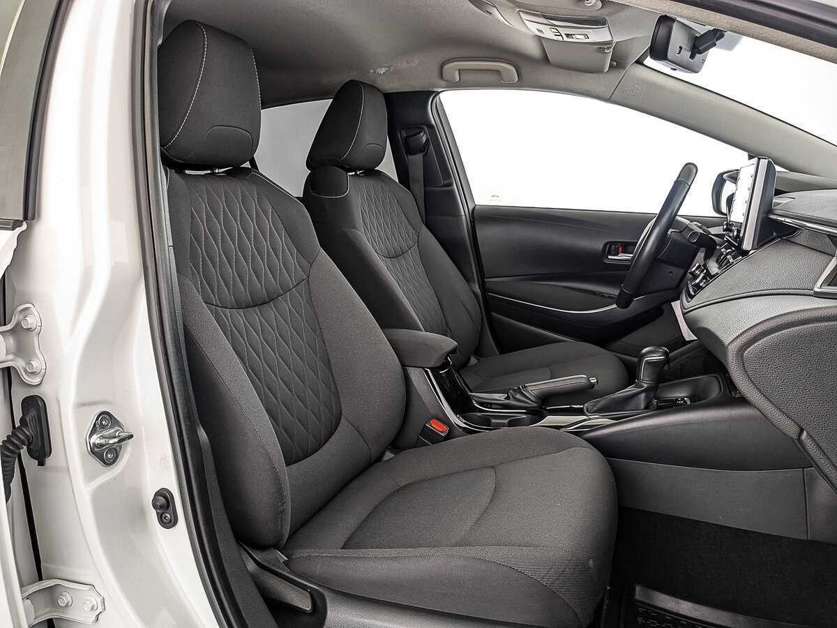 Б/У Тойота Королла 2019 года. Фото: #20