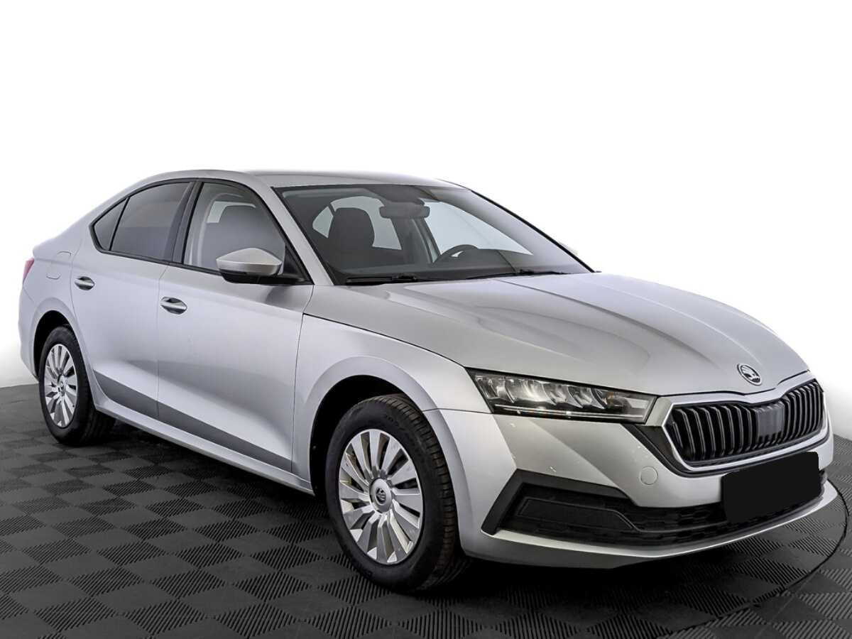 Б/У Шкода Октавия 2021 года. Фото: #2