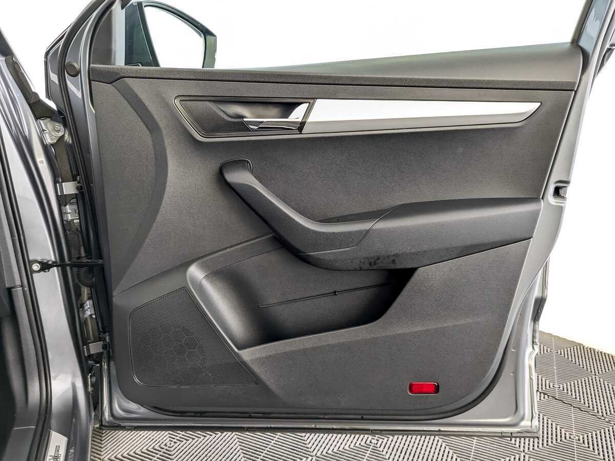 Б/У Шкода Карок 2021 года. Фото: #23