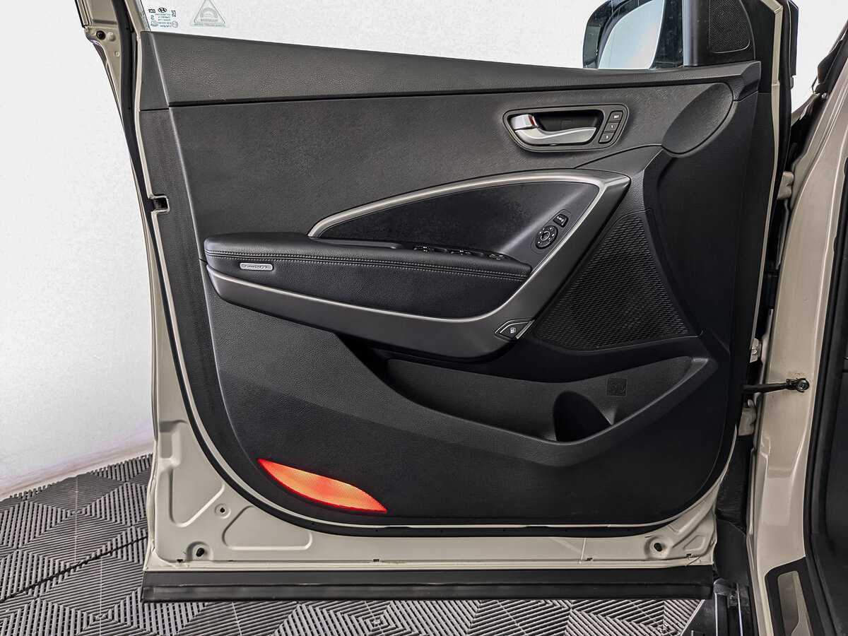 Б/У Хендай Санта Фе 2013 года. Фото: #18