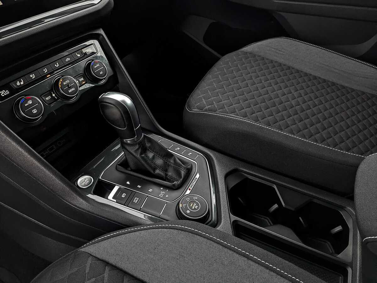 Б/У Фольксваген Тигуан 2018 года. Фото: #17