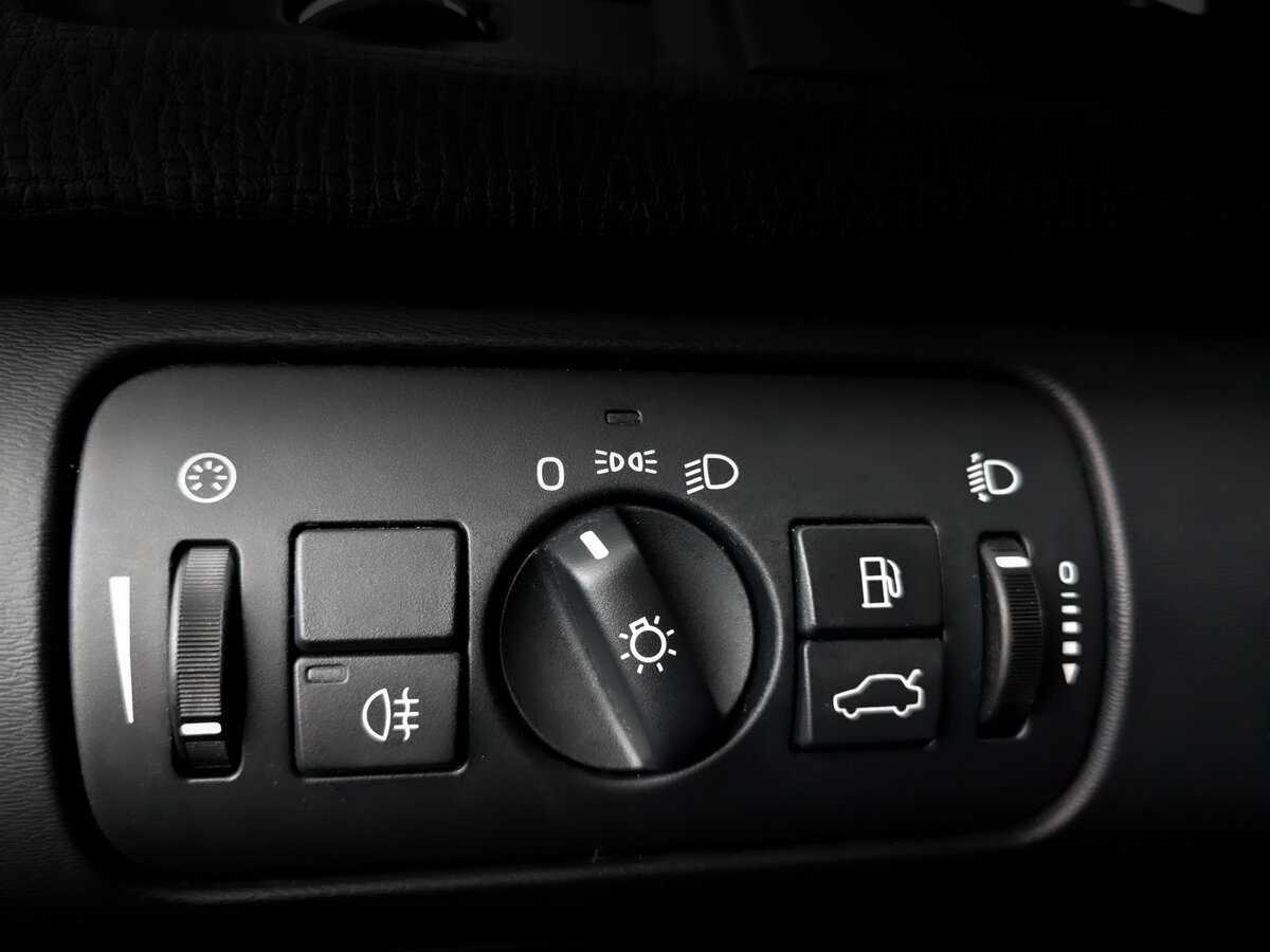 Б/У Вольво ИксЦ60 2012 года. Фото: #25