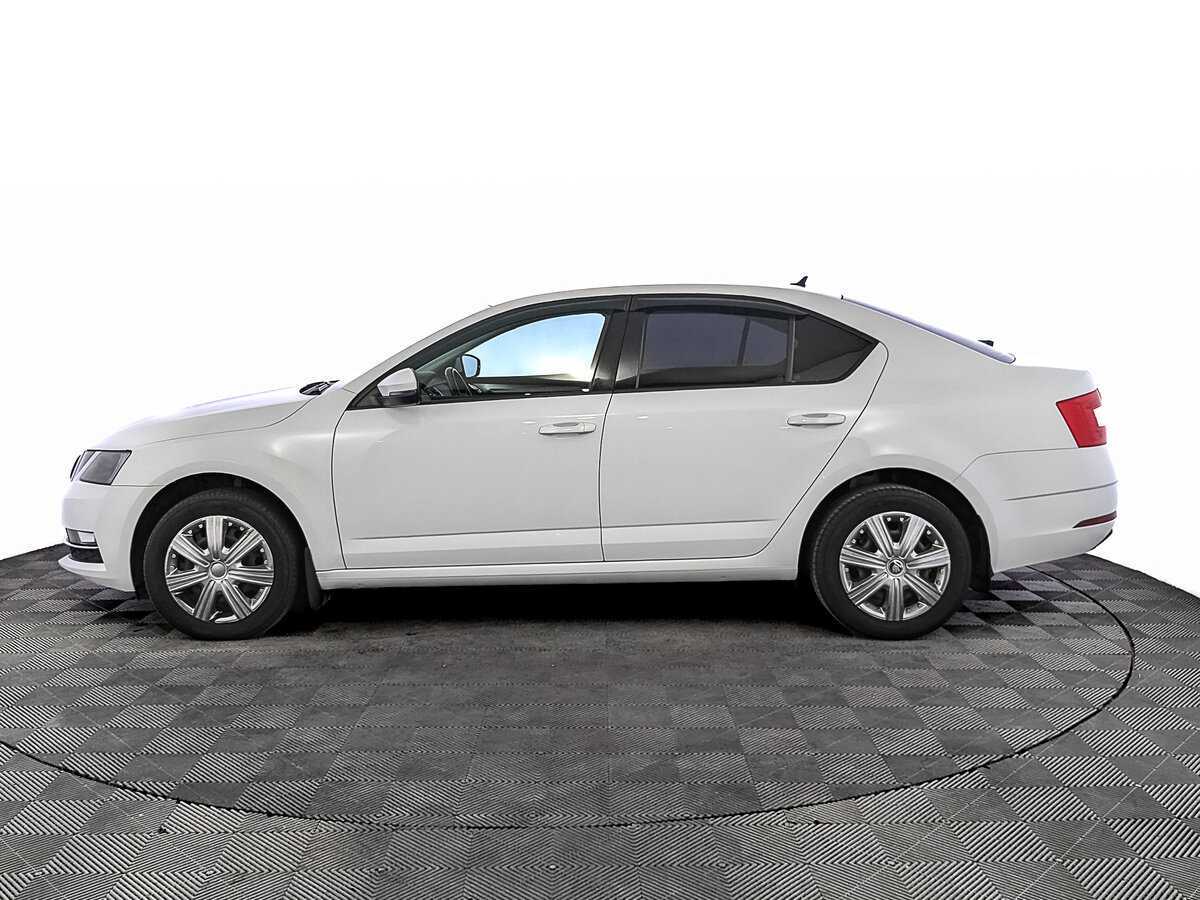 Б/У Шкода Октавия 2020 года. Фото: #7