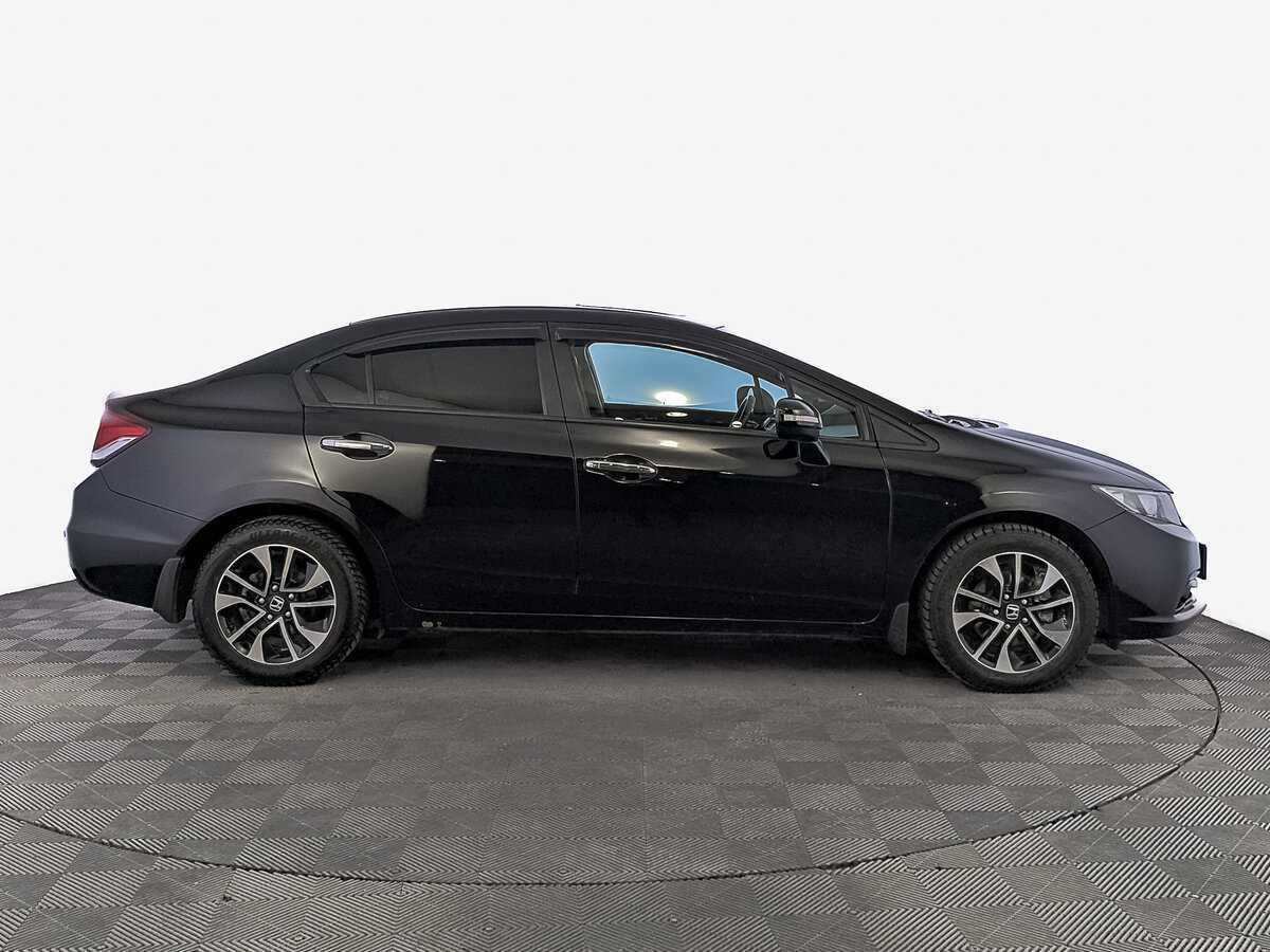 Б/У Хонда Цивик 2013 года. Фото: #3