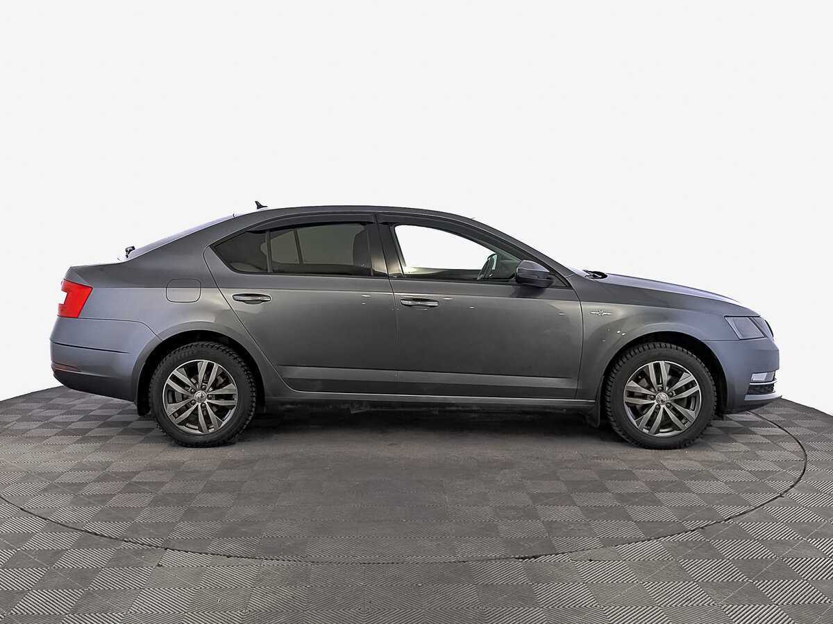 Б/У Шкода Октавия 2018 года. Фото: #3