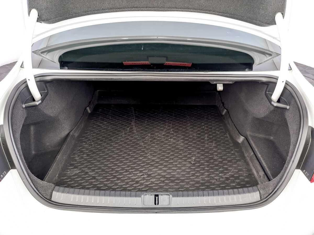 Б/У Фольксваген Пассат 2016 года. Фото: #9