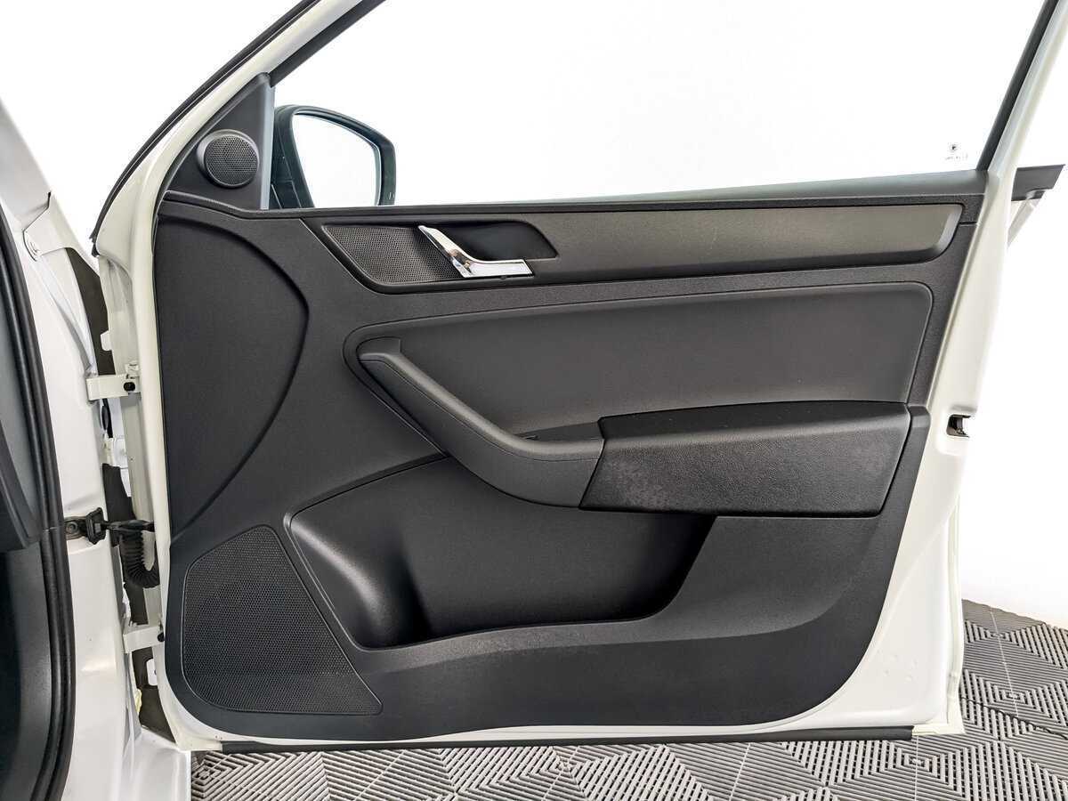 Б/У Шкода Рапид 2017 года. Фото: #23