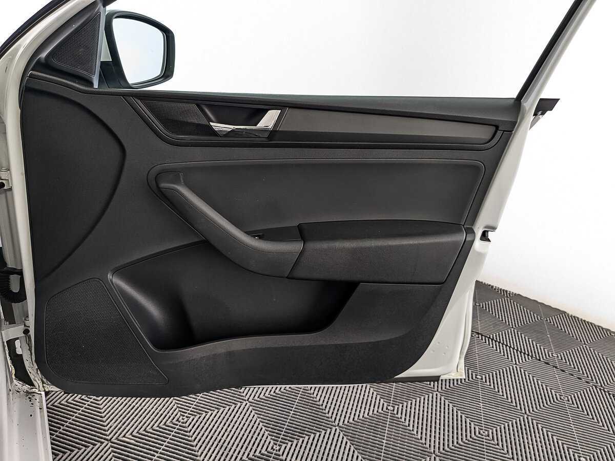 Б/У Шкода Рапид 2019 года. Фото: #23