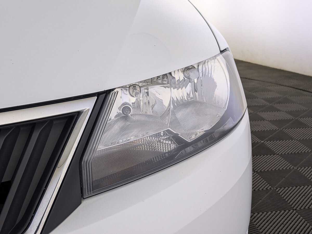 Б/У Шкода Рапид 2019 года. Фото: #10