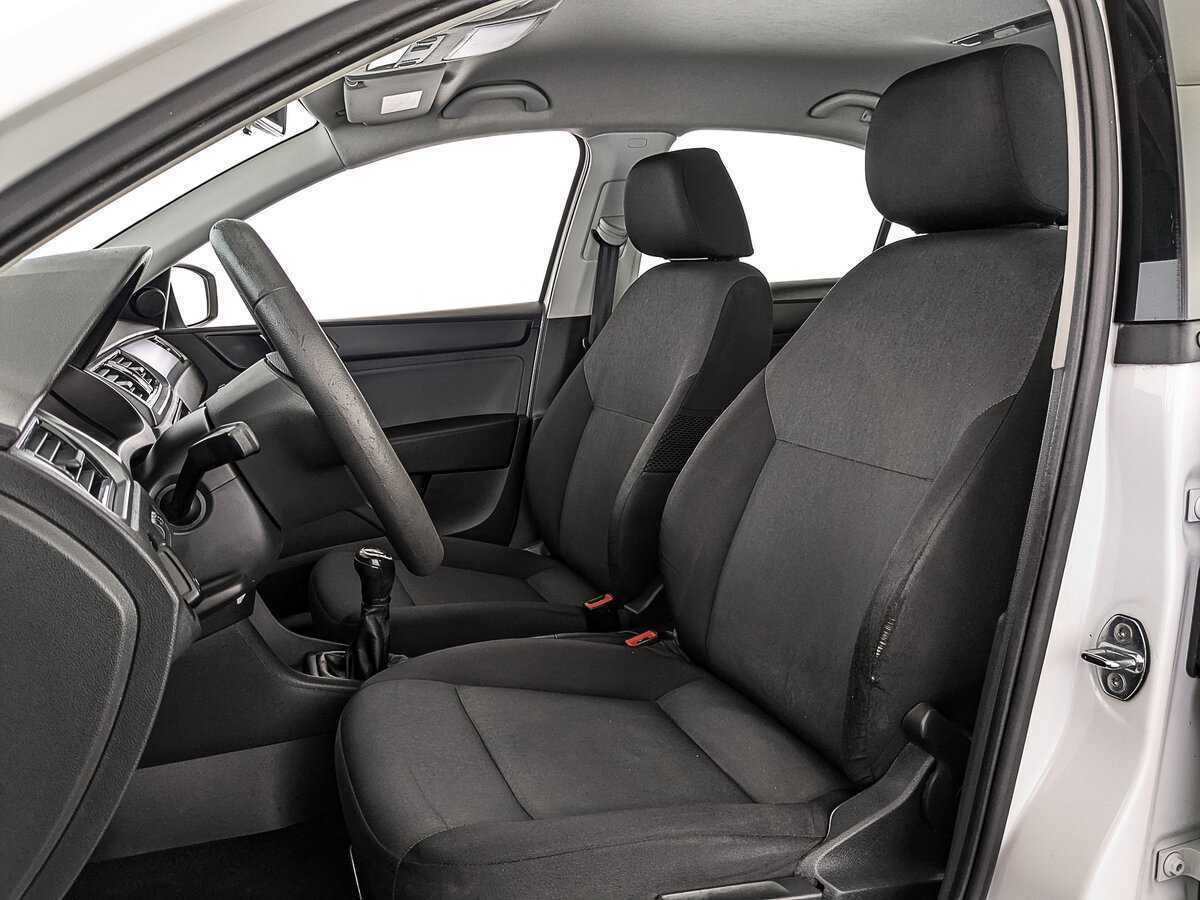 Б/У Шкода Рапид 2017 года. Фото: #18