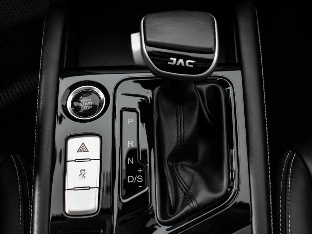 Б/У Джак Джи7 2021 года. Фото: #9