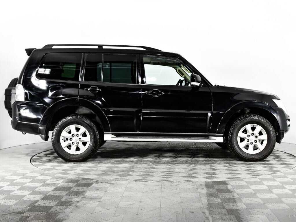 Б/У Митсубиши Паджеро 2014 года. Фото: #3