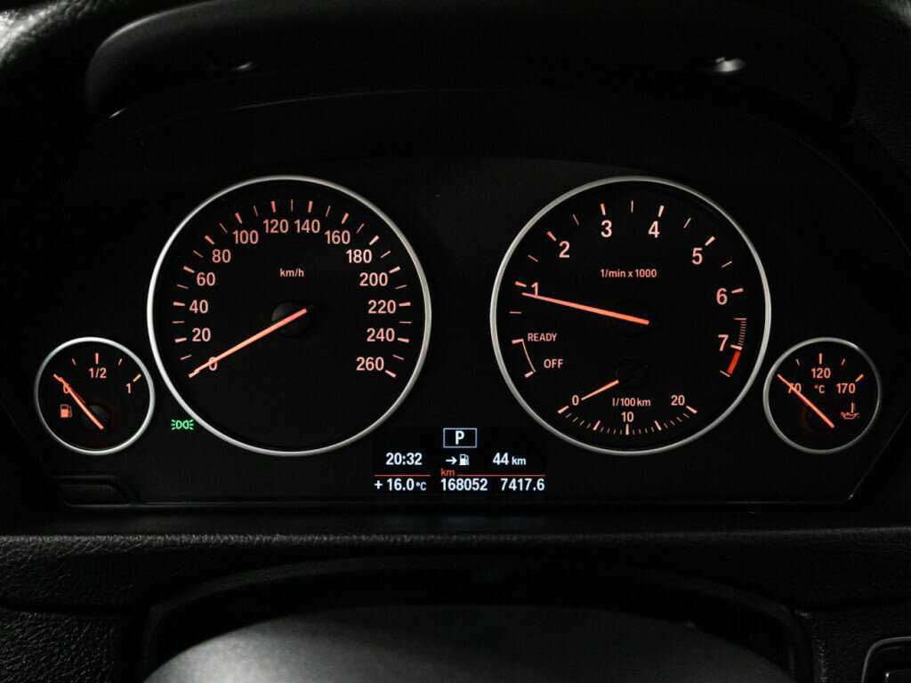 Б/У БМВ 3 серии 2013 года. Фото: #11