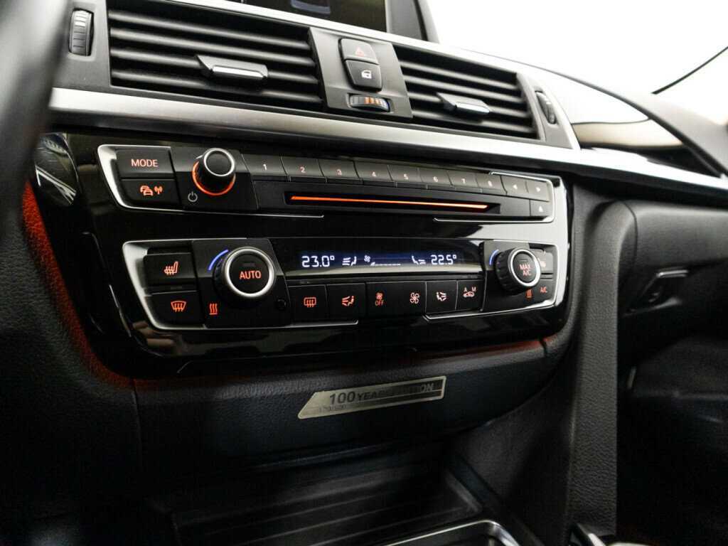 Б/У БМВ 3 серии 2016 года. Фото: #14