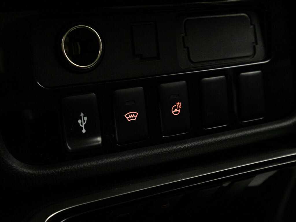 Б/У Митсубиши Оутлэндер 2019 года. Фото: #15