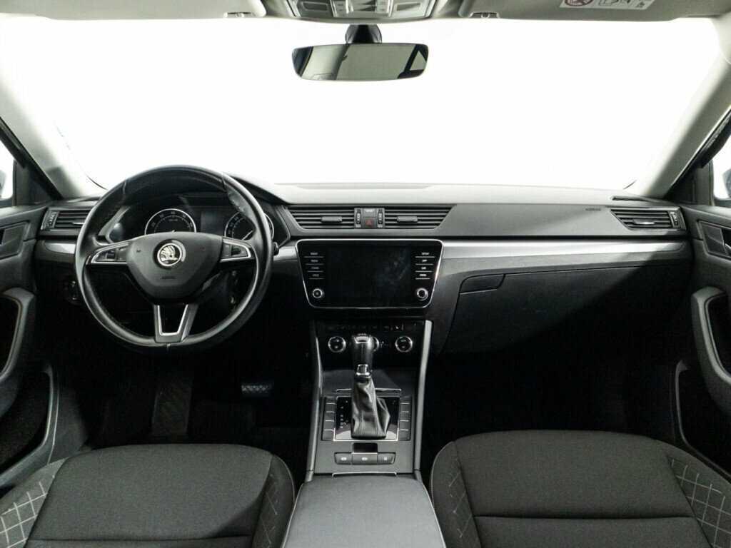 Б/У Шкода Суперб 2018 года. Фото: #10