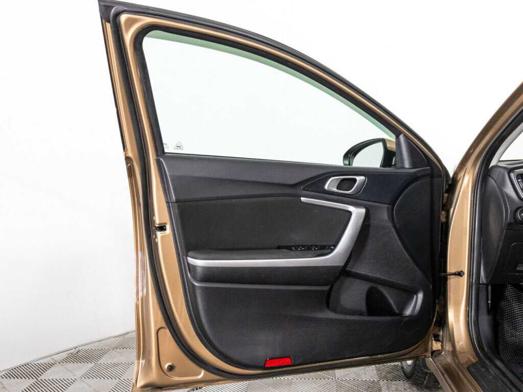 Б/У Киа Сид 2021 года. Фото: #21