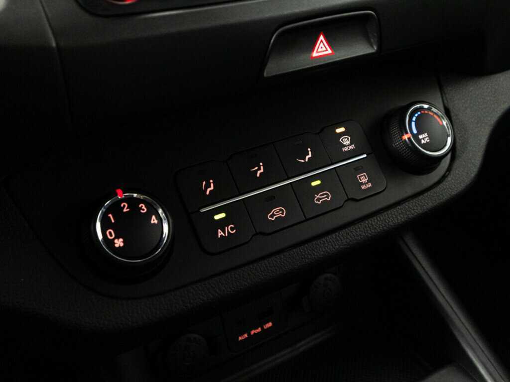 Б/У Киа Спортейдж 2013 года. Фото: #14