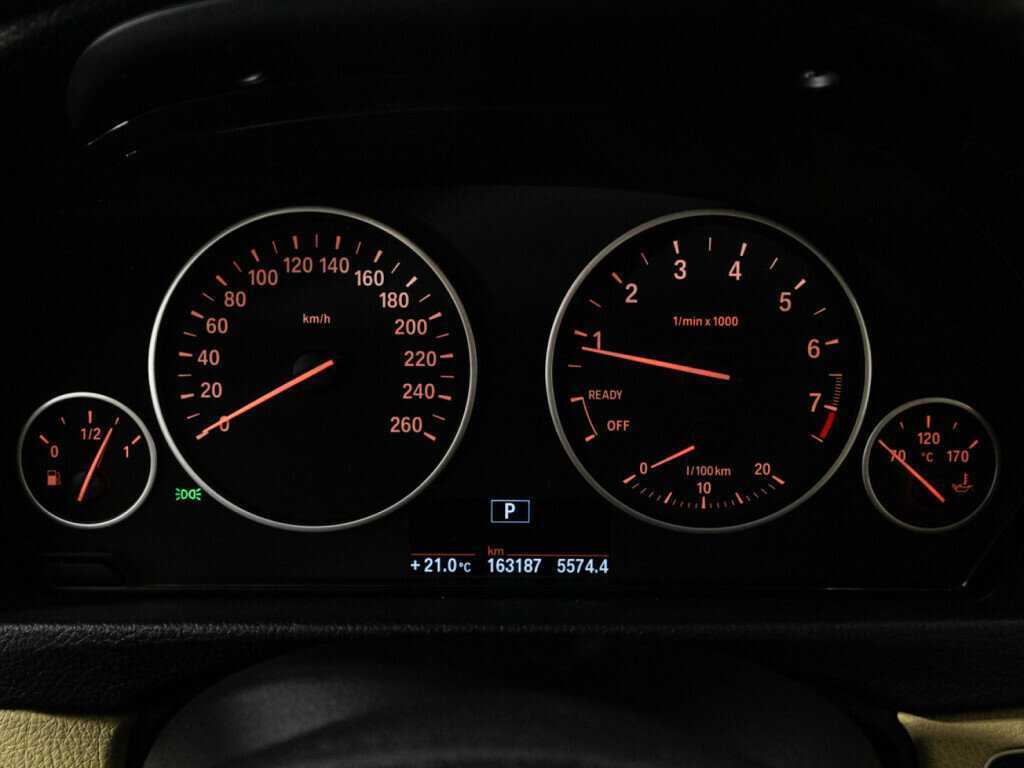 Б/У БМВ 3 серии 2014 года. Фото: #11