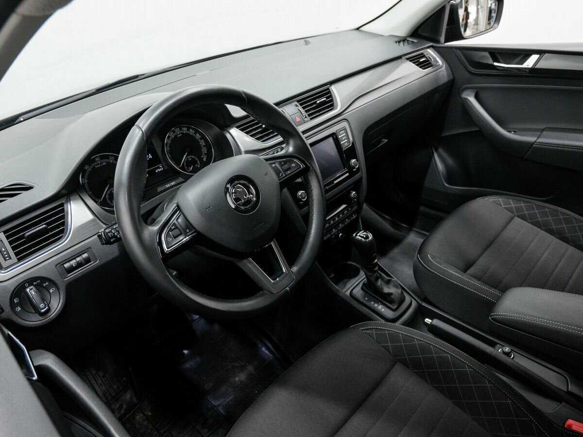 Б/У Шкода Рапид 2018 года. Фото: #11